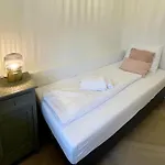 بيت للعطل Homes In With A Picturesque Garden