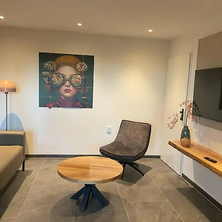 別荘 Homes In With A Picturesque Garden Ubachsberg