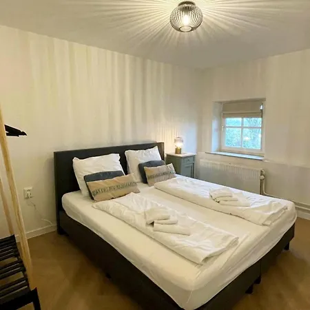 Homes In With A Picturesque Garden بيت للعطل Ubachsberg