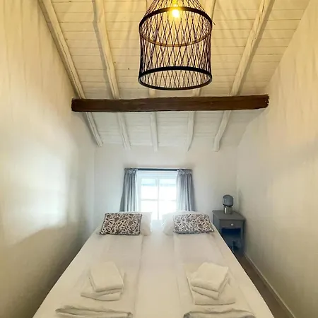 Сasa de vacaciones Homes In With A Picturesque Garden Ubachsberg