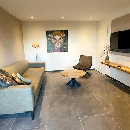 Homes In With A Picturesque Garden * Ubachsberg