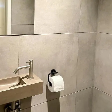 Tatil Evi Homes In With A Picturesque Garden *