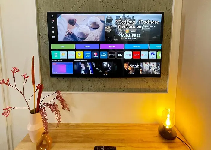 Homes In With A Picturesque Garden بيت للعطل Ubachsberg