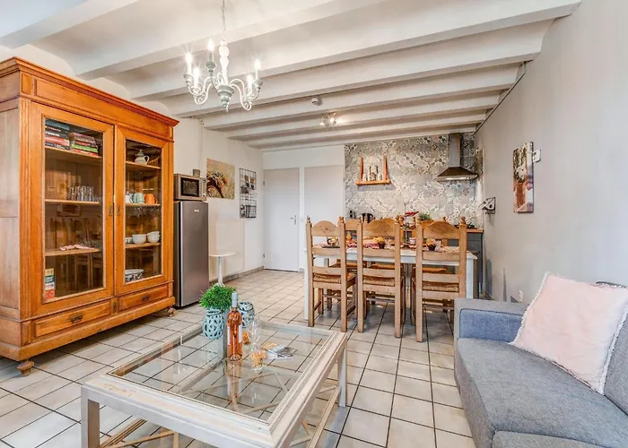 بيت للعطل Homes In With A Picturesque Garden