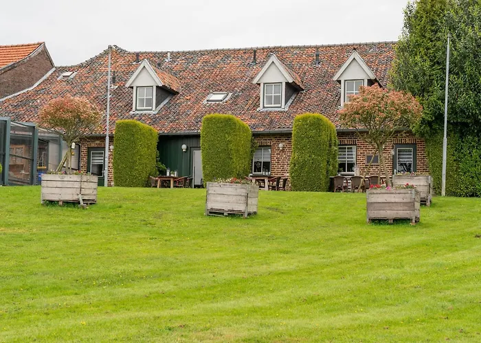 بيت للعطل Homes In With A Picturesque Garden