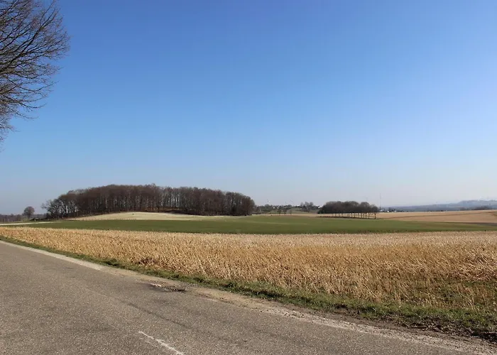 بيت للعطل Homes In With A Picturesque Garden