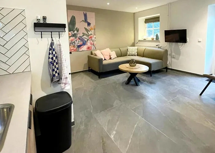 بيت للعطل Homes In With A Picturesque Garden