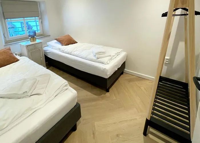 Homes In With A Picturesque Garden Casa de Férias *