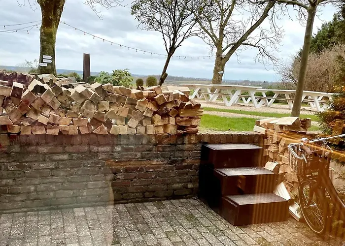 Homes In With A Picturesque Garden * Ubachsberg