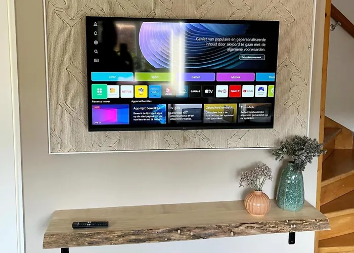 Homes In With A Picturesque Garden بيت للعطل *