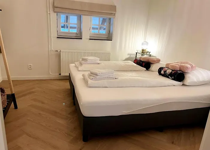 Casa de Férias Homes In With A Picturesque Garden