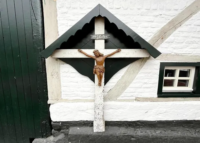 Homes In With A Picturesque Garden * Ubachsberg