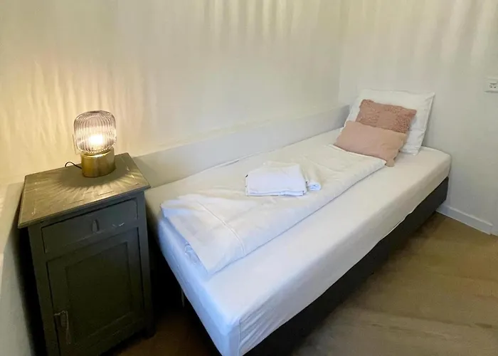 بيت للعطل Homes In With A Picturesque Garden