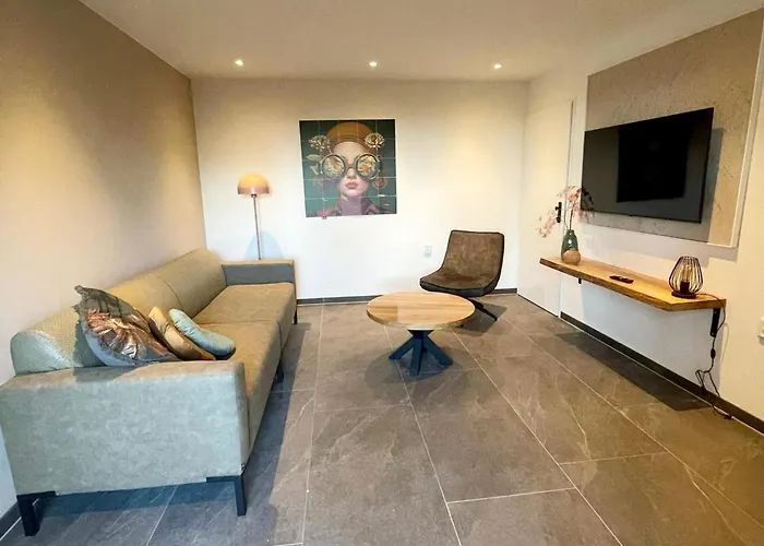 Homes In With A Picturesque Garden Casa de Férias Ubachsberg