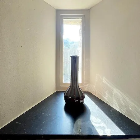 Feriehus Homes In With A Picturesque Garden